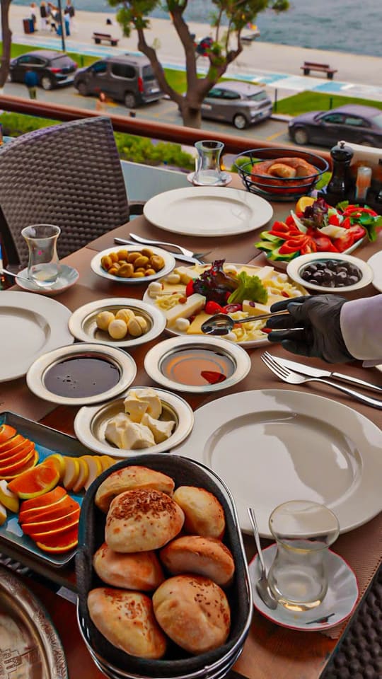 HiSAR CAFE & RESTAURANT / nargile