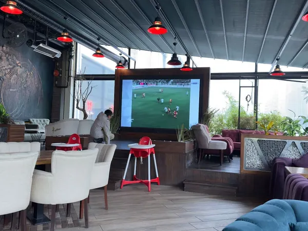 Hof Lounge