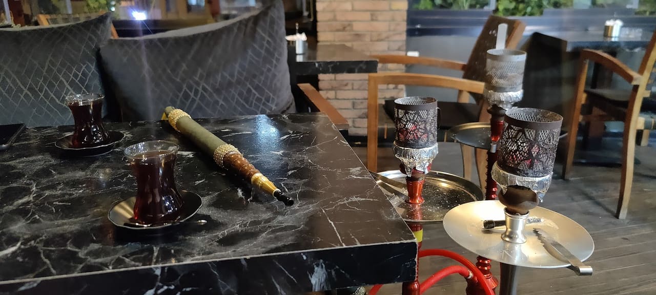 Holiday Shisha & Cafe