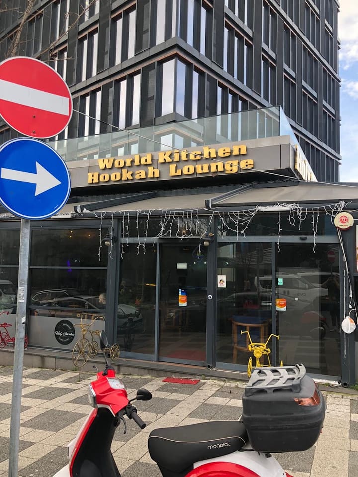 Holy Garden Lounge
