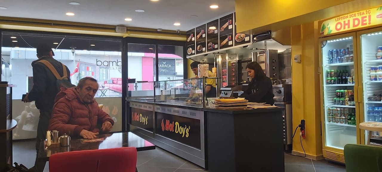 HOT DOY'S Kavacık (Döner,burger&Nargile cafe)