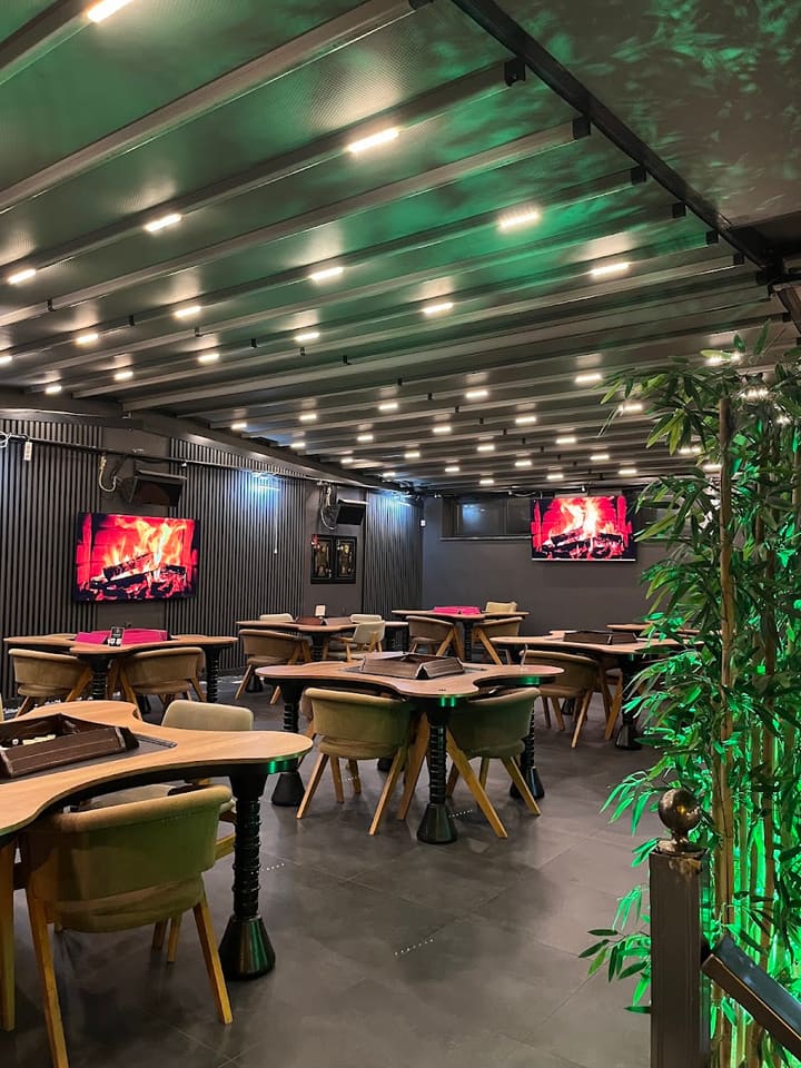Hyalite Cafe Lounge