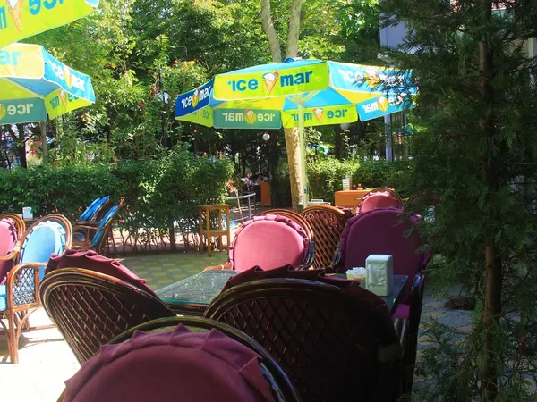 İstanbul Hanzade Restoran, Cafe, Nargile, Oyun Salonu