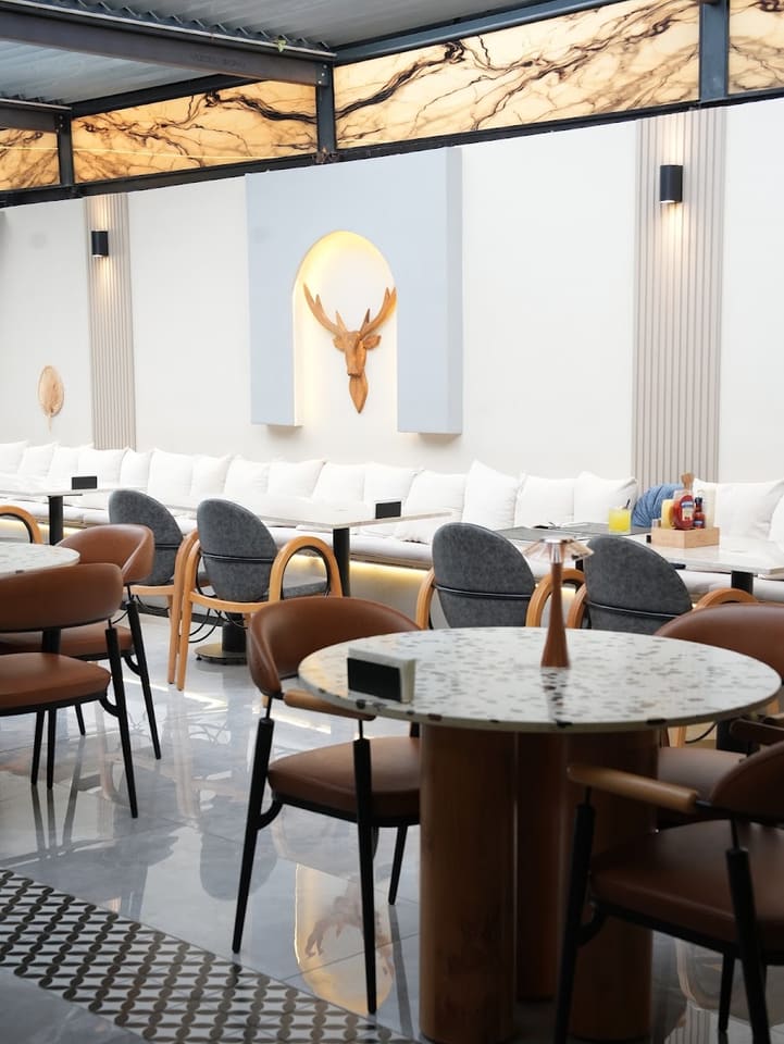Jujuco Lounge & Hookah
