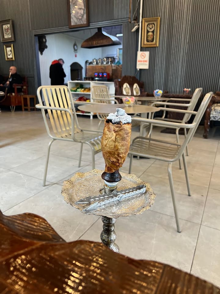 Kafe’M Orhan Baba Nargile