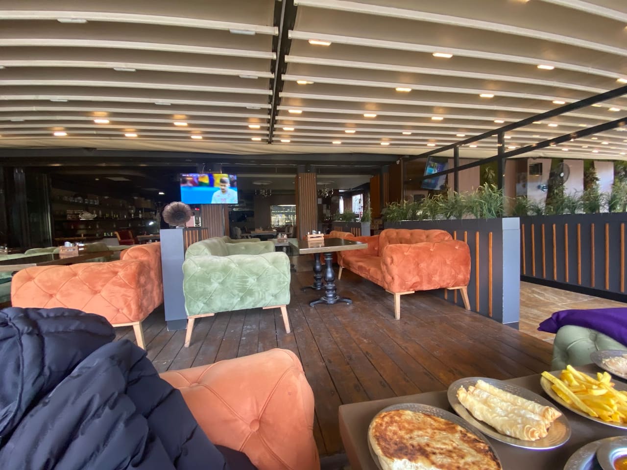 Koza Lounge Cafe - Restaurant