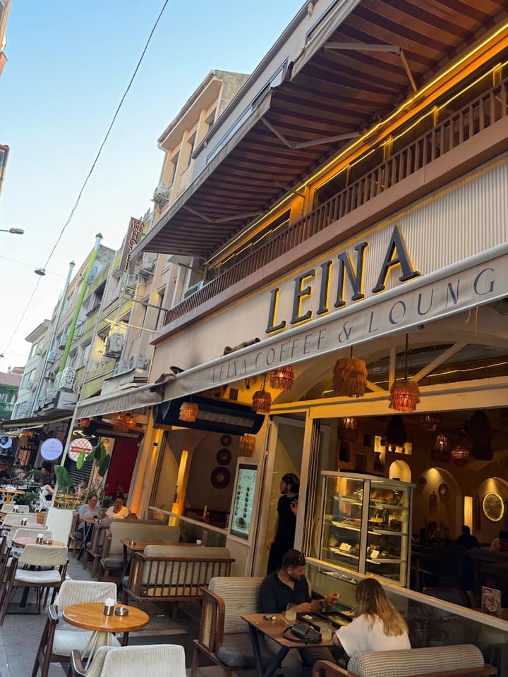 Leina Coffee & Lounge
