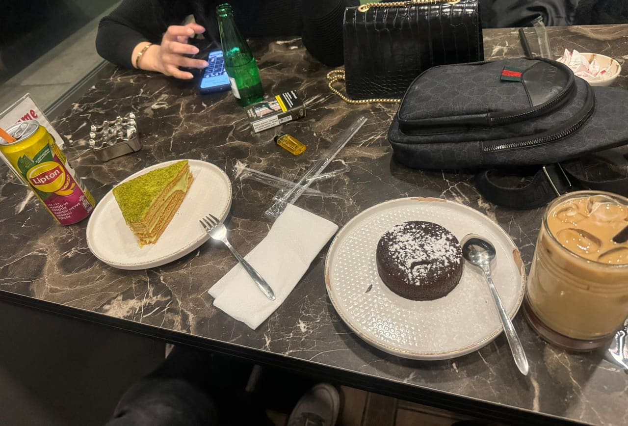 Life Time Lounge