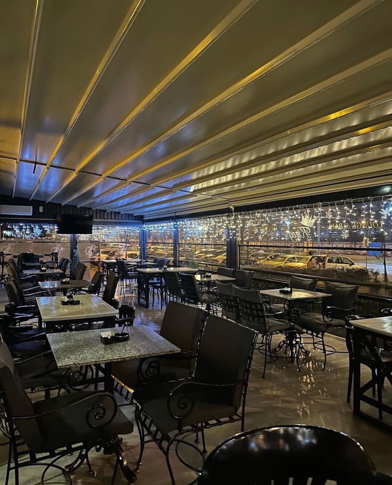 Lounge bar King