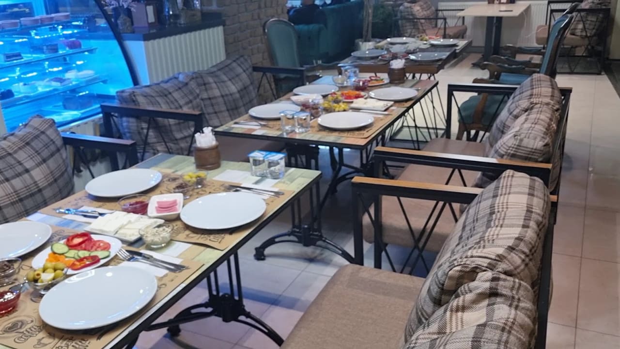 Mabels Cafe Lounge