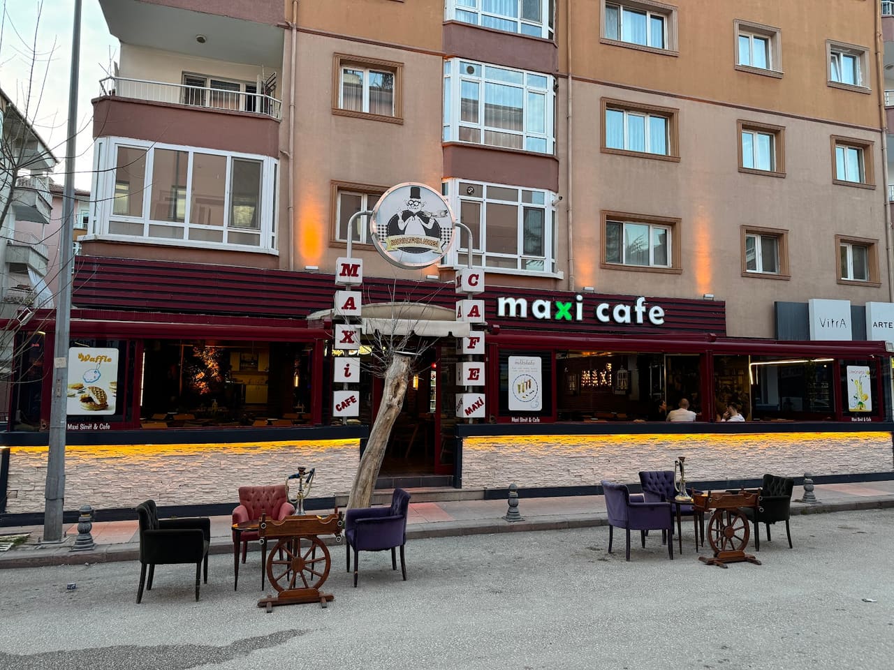 Maxi Cafe & Nargile