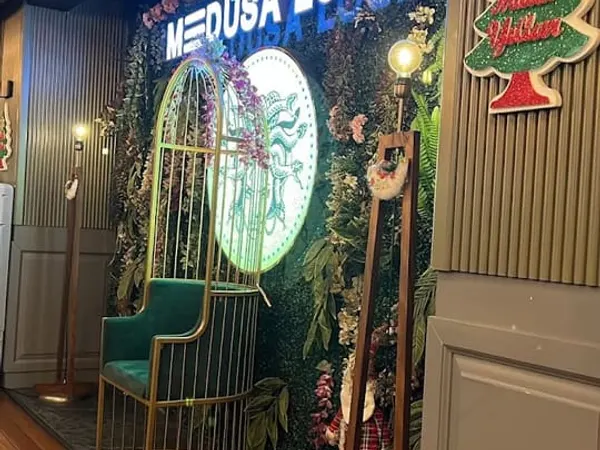 Medusa Lounge Cafe