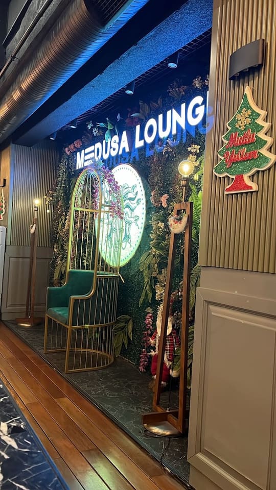 Medusa Lounge Cafe