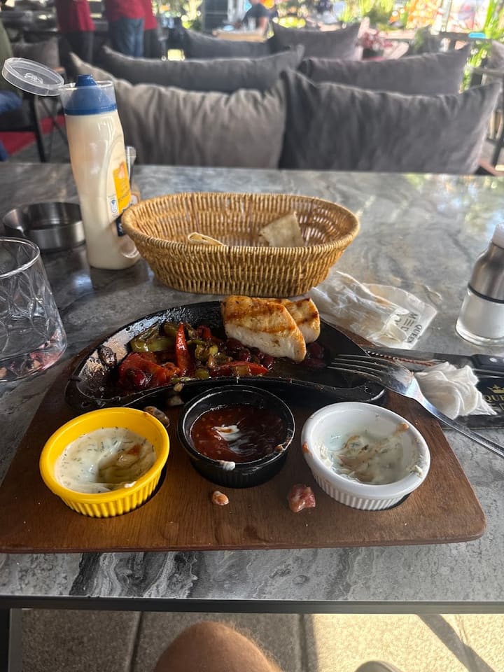 Medusa Lounge Cafe
