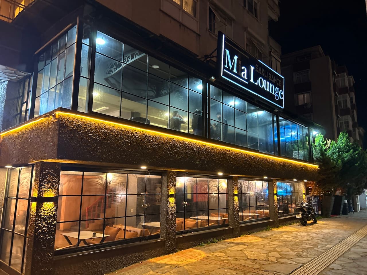 Mia Lounge