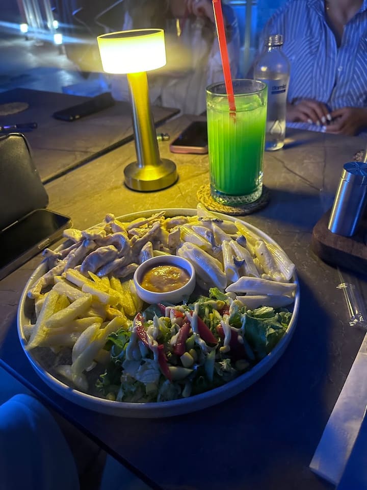 Mifas Lounge