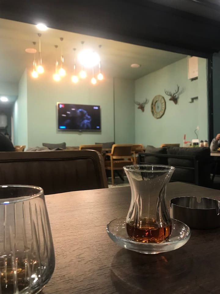 Mut Cafe & Lounge