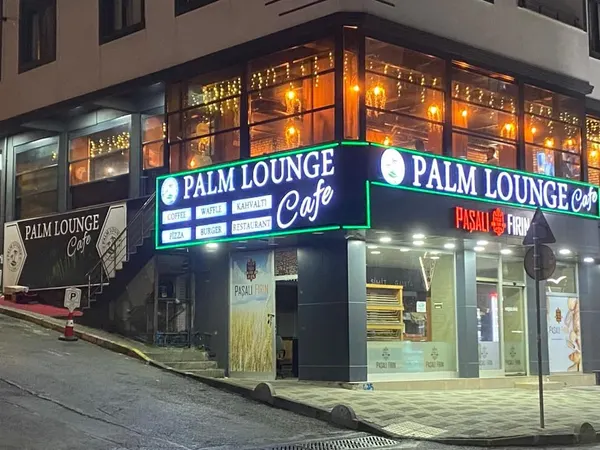Palm Lounge Cafe