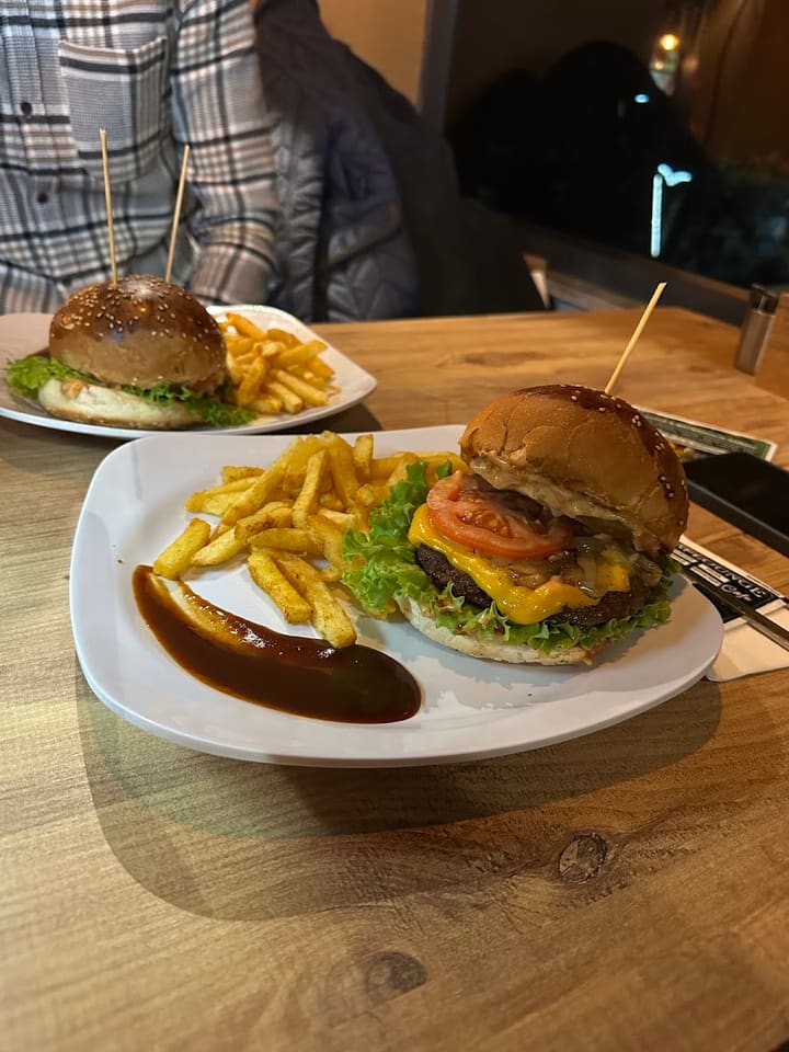 Palm Lounge Cafe