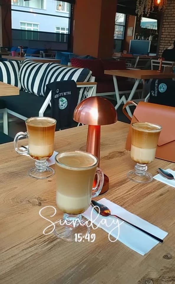 Palm Lounge Cafe