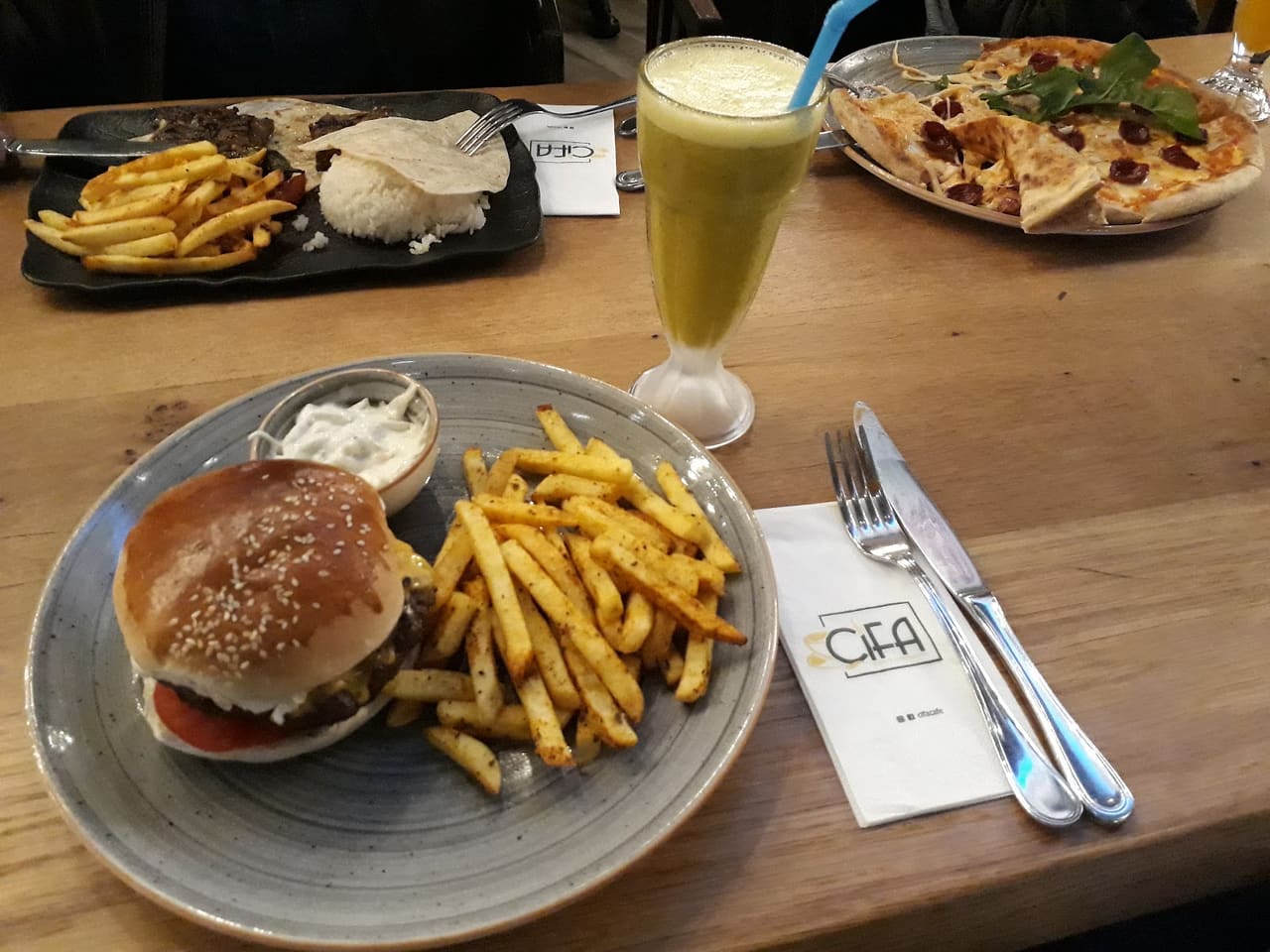 Ramani Lounge & Cafe Restaurant