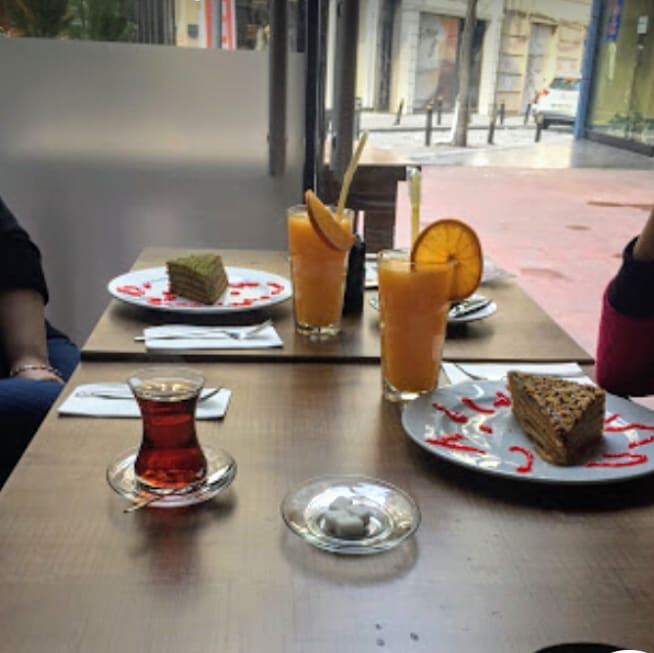 Rimini Cafe Restaurant & Nargile Osmanbey