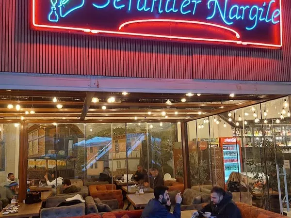 Serander Lounge
