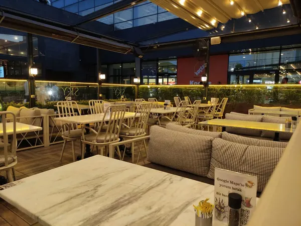 Sky lounge