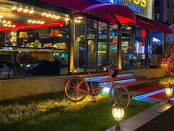 SuperBoss LOUNGE