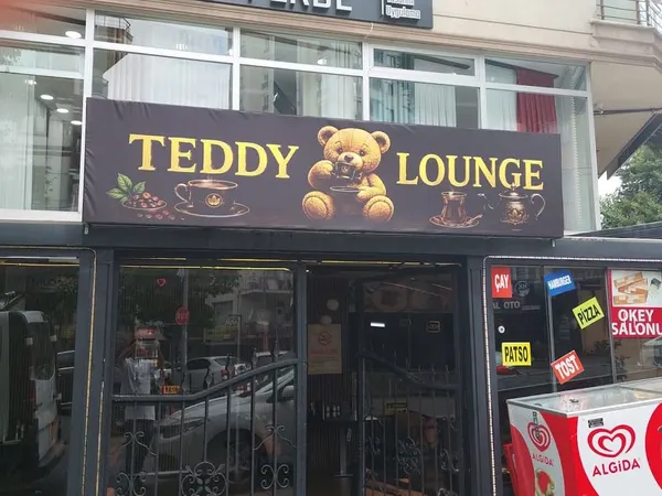 Teddy Lounge Cafe