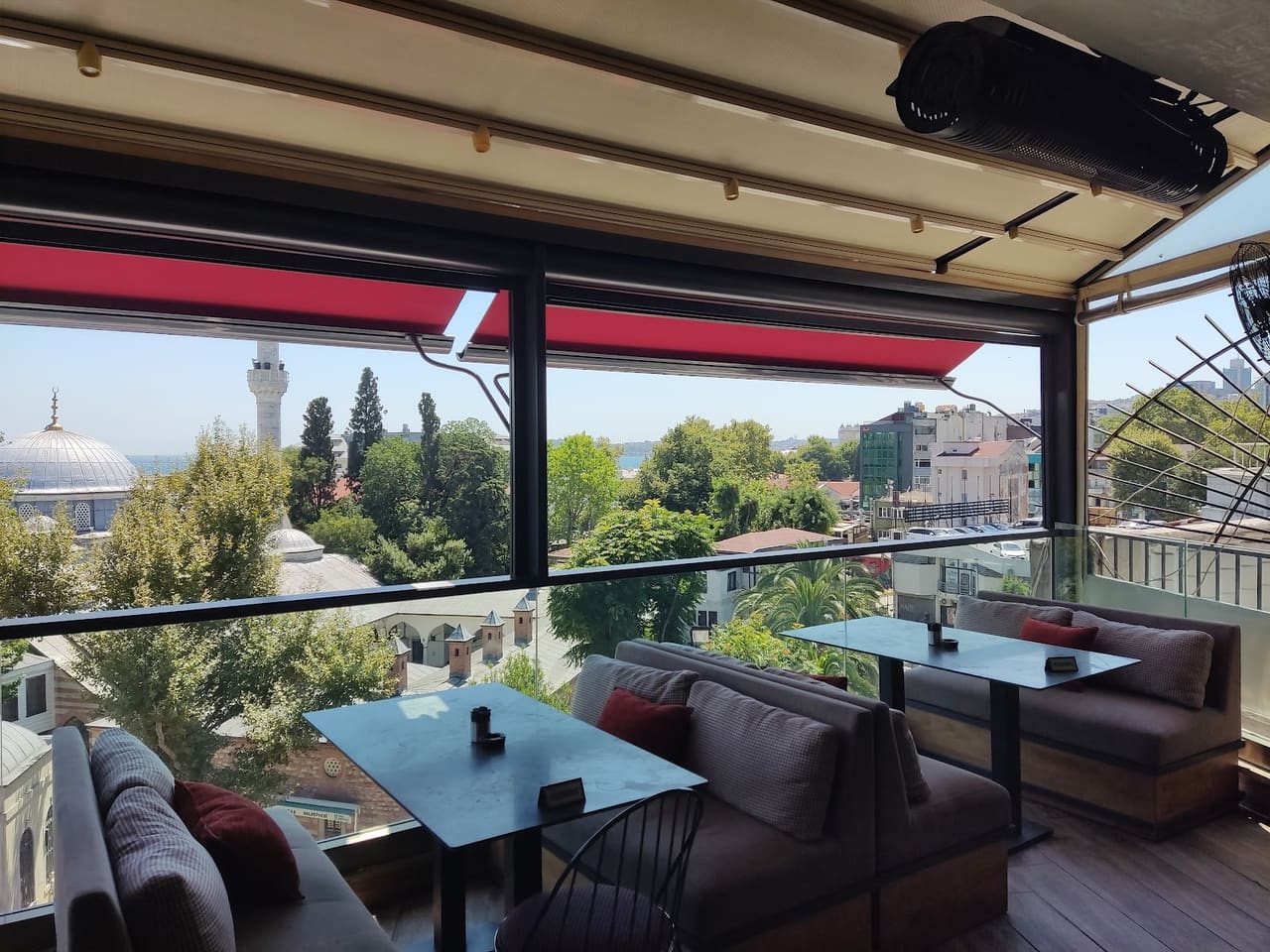 Terrace Bosphorus-Hokkah Lounge