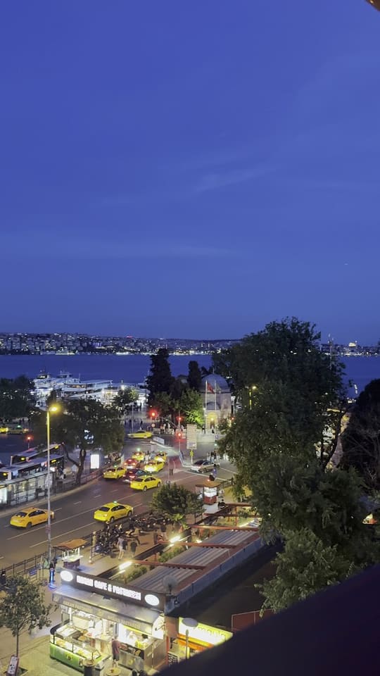 Terrace Bosphorus-Hokkah Lounge