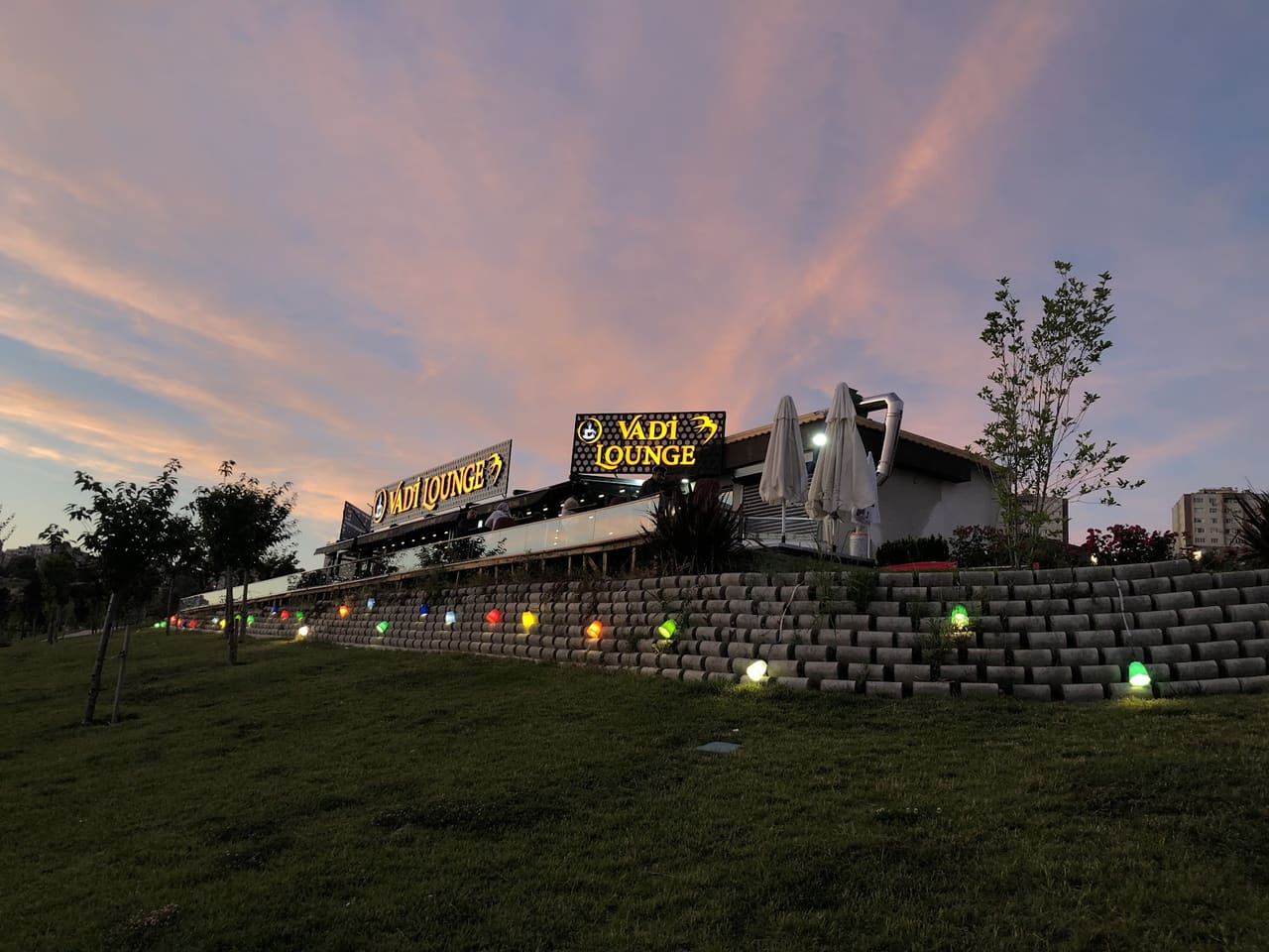 Vadi Lounge Cafe