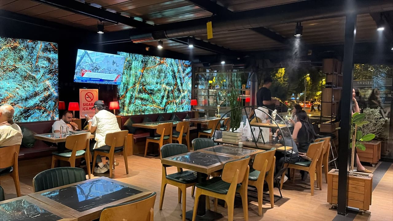 Veen Cafe Lounge
