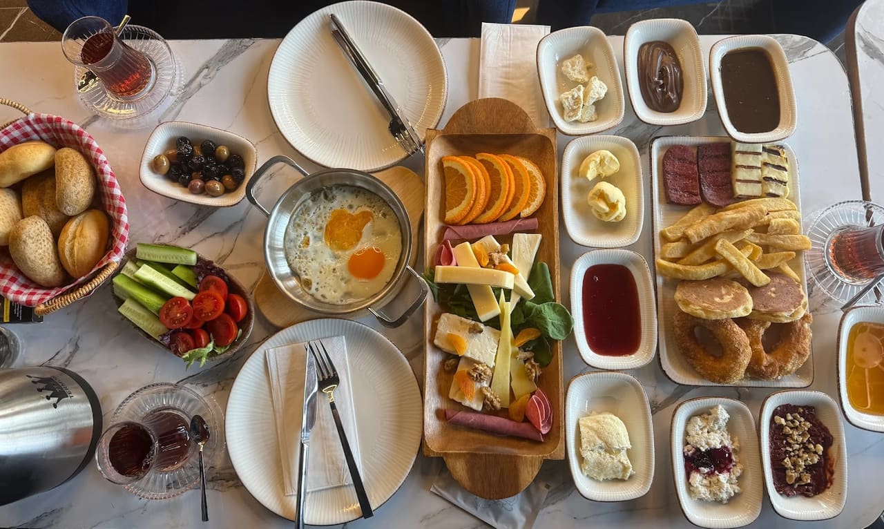 Velora Lounge Cafe Restaurant Maltepe