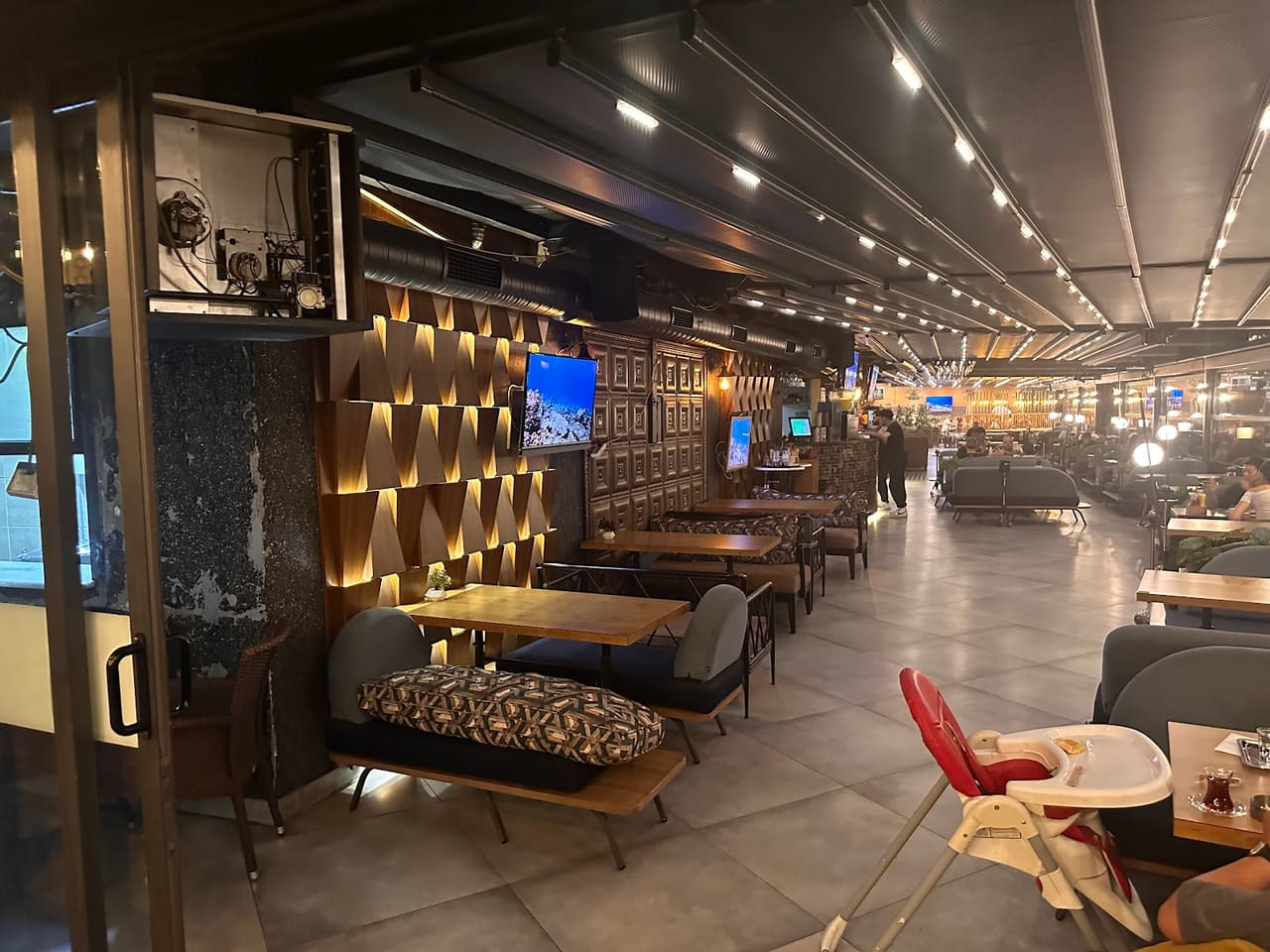 Velur Golden Horn Lounge