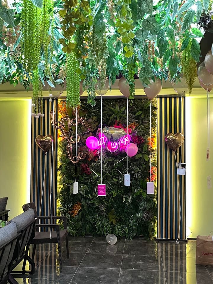 ZuuZuu Lounge